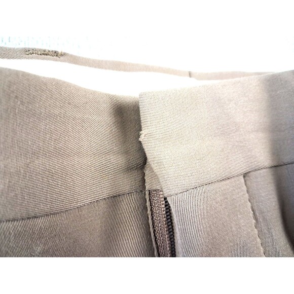 L.L. Bean Men’s Dress Pants 40x28 Tan Relaxed Fit 100% Polyester Pleated Front - Picture 11 of 16